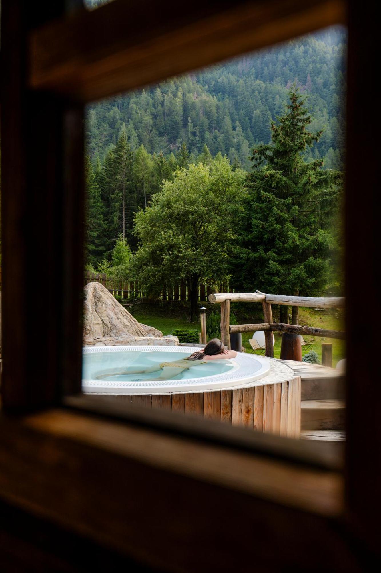 La Tana Dell'orso & Ponte Di Legno