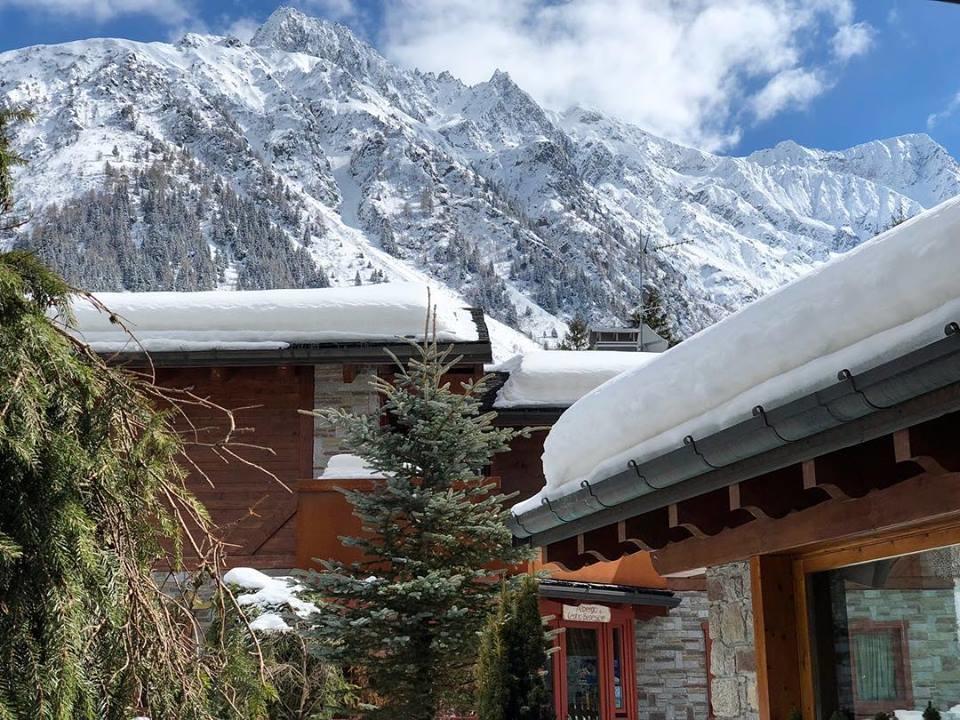 La Tana Dell'orso & Ponte Di Legno