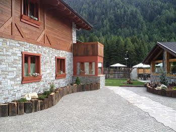 La Tana Dell'orso & Ponte Di Legno